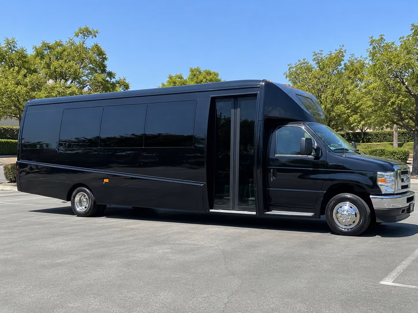 15 passenger minibus