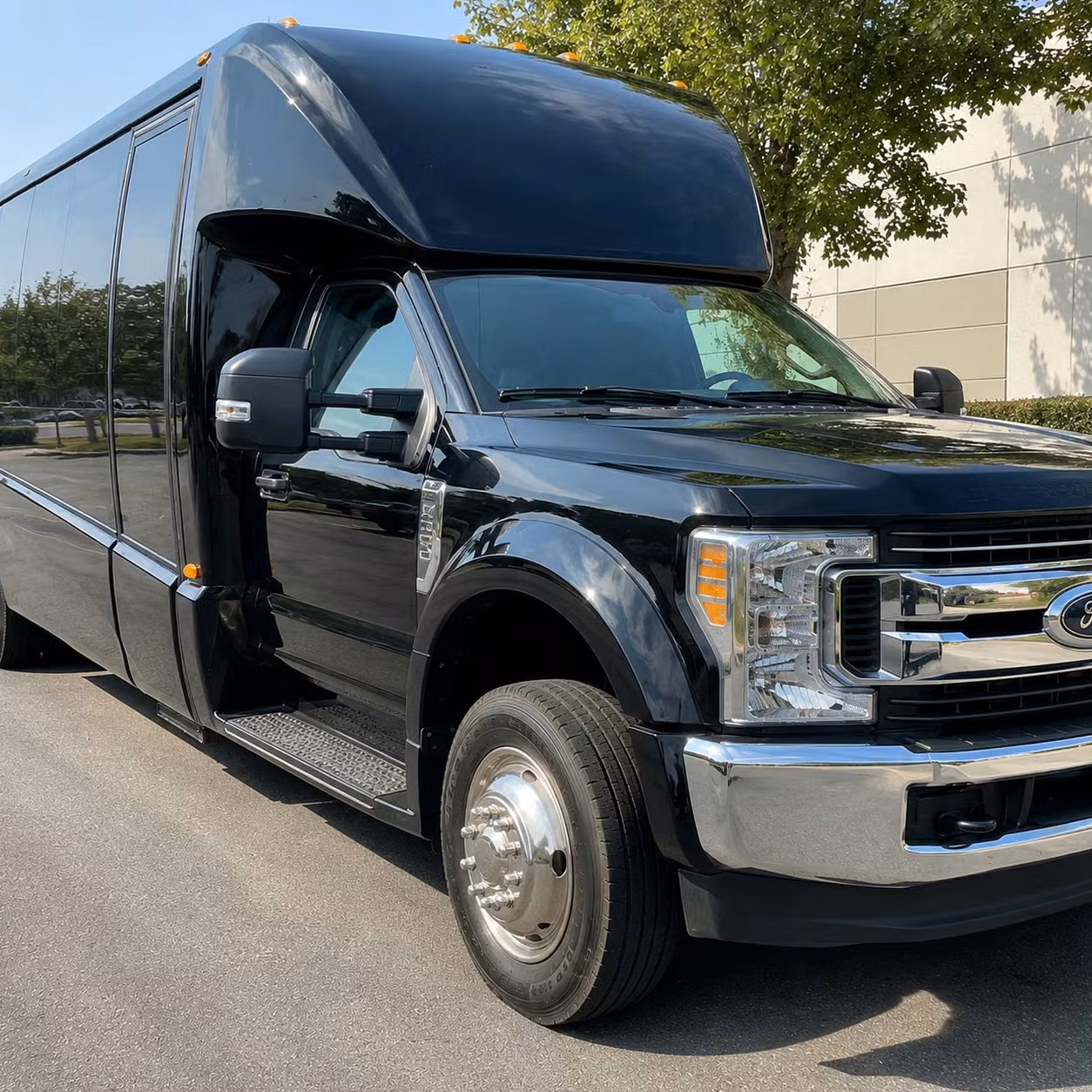 bus rentals for rochester proms homecomings