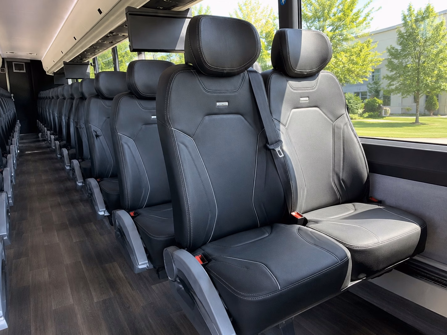 rochester shuttle buses between hotels and your wedding venue