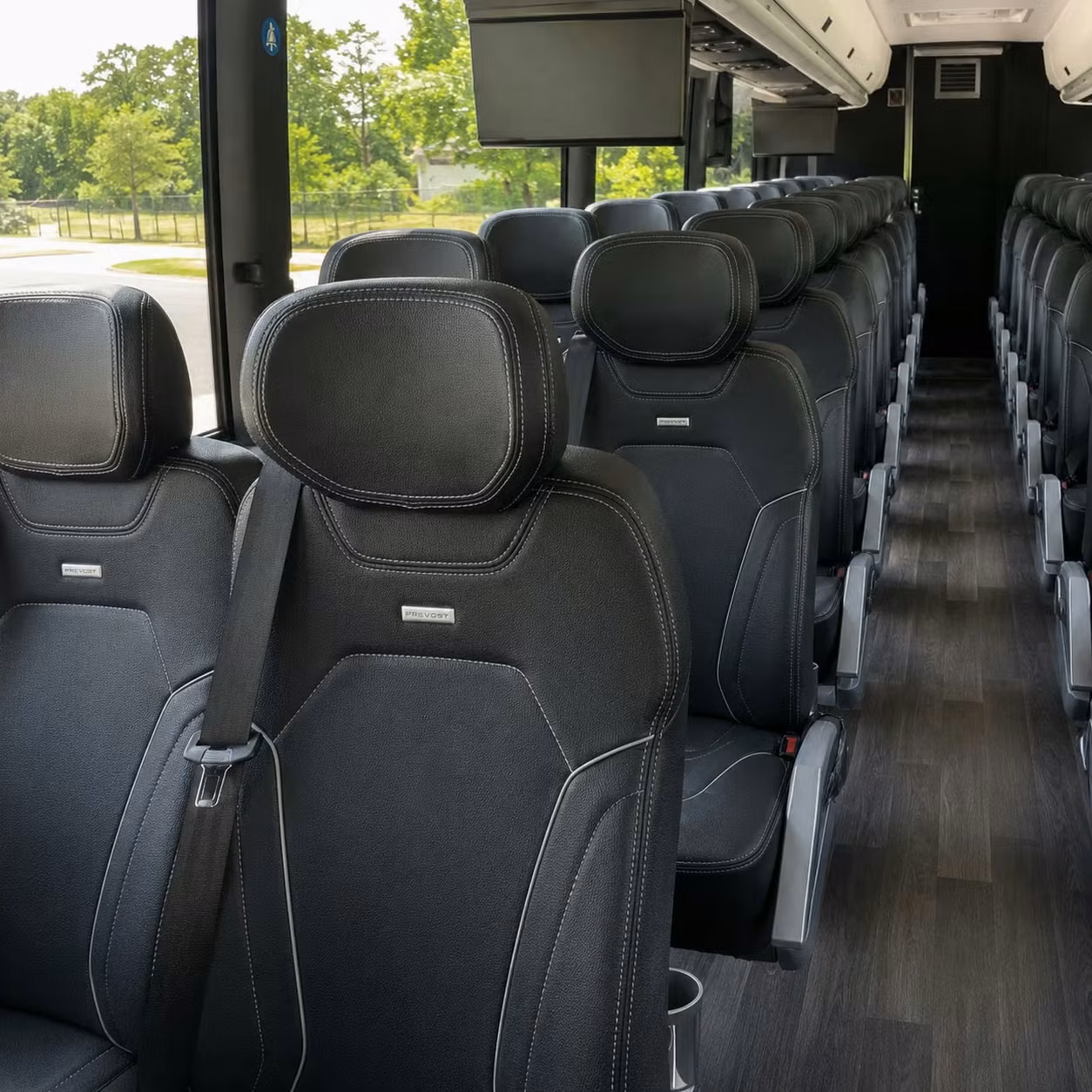 why rochester businesses choose charter buses for corporate events and conferences